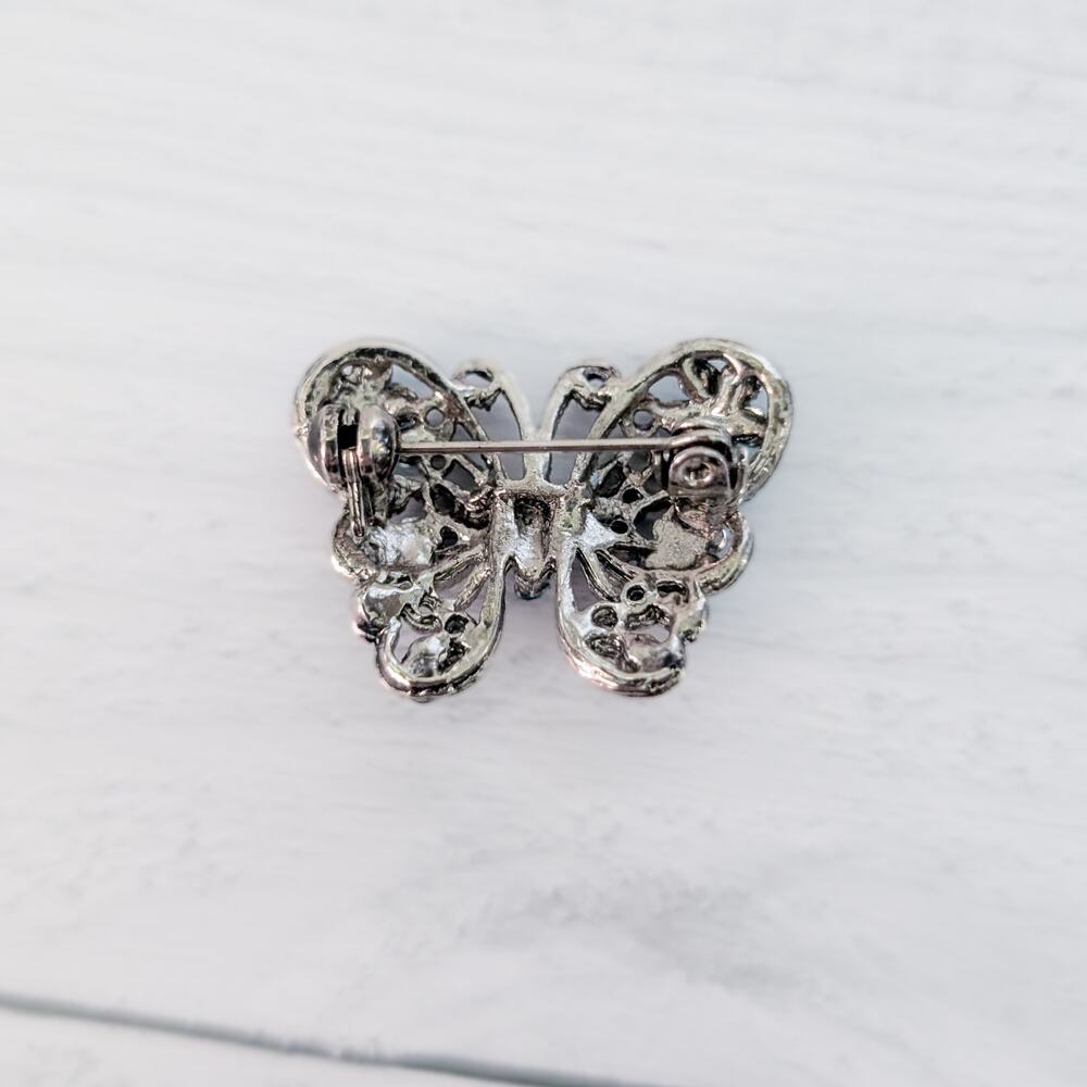 Vintage Brooch / Vintage Pin 7/8" Butterfly with Blue Gems - One Missing - Picture 9 of 9
